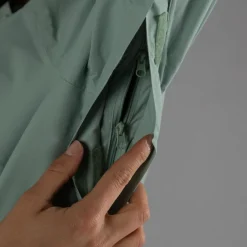 Damen-Regenjacke mit abnehmbarer Kapuze><noscript><img width=