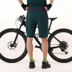 Herren Freebike-Hose mit abnehmbarem Mesh-Innenfutter und Sitzpolster><noscript><img width=